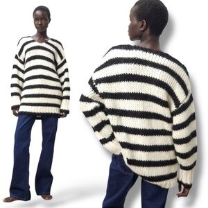 ZARA Black & White Vee Neck Pullover Sweater with Wool & Alpaca US Sz M